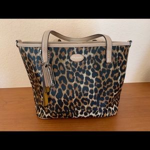 LIKE NEW COACH LEOPARD PRINT PURSE/CROSSBODY